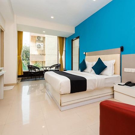 Hotel Aura - Near Malad Link Road Горай Экстерьер фото