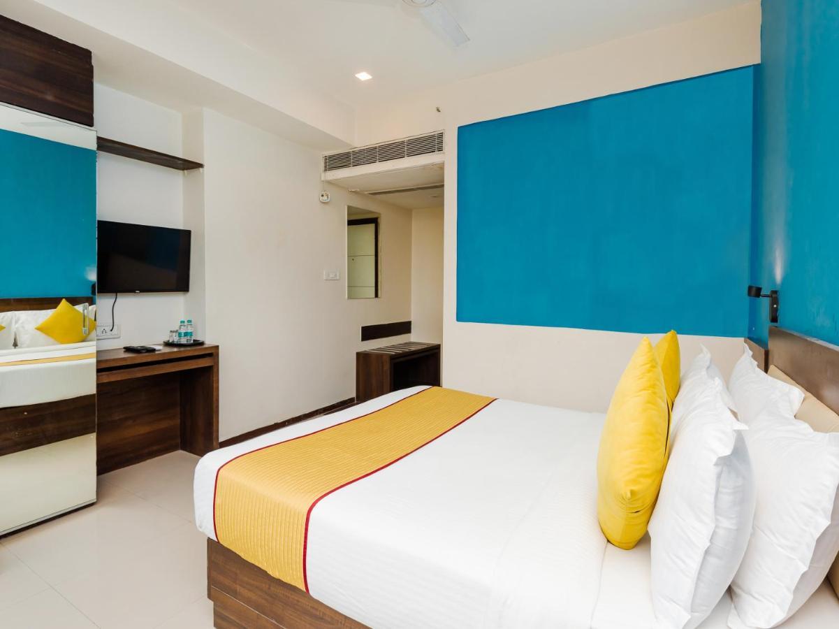 Hotel Aura - Near Malad Link Road Горай Экстерьер фото