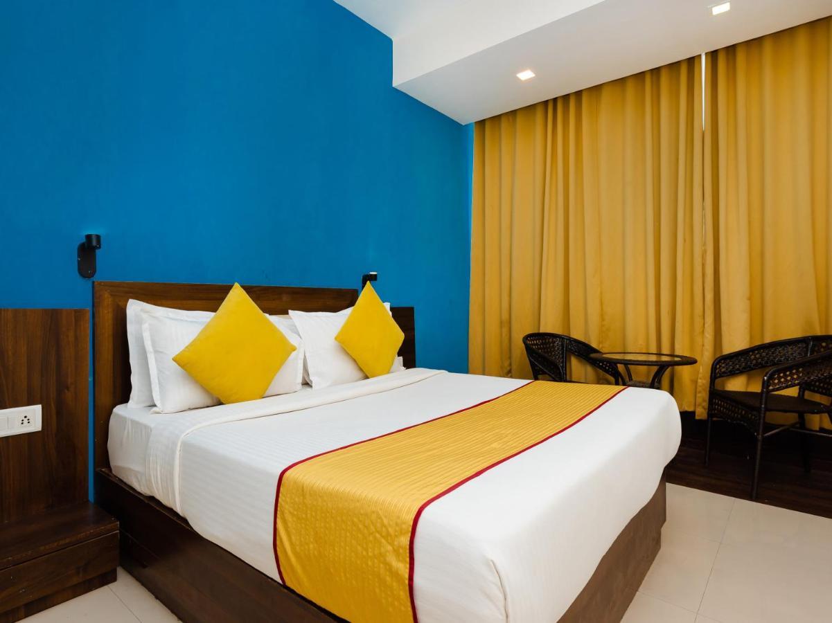 Hotel Aura - Near Malad Link Road Горай Экстерьер фото