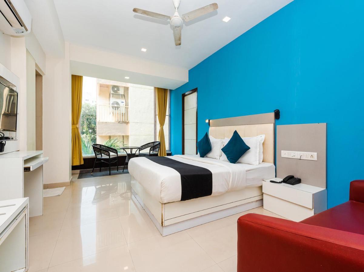 Hotel Aura - Near Malad Link Road Горай Экстерьер фото