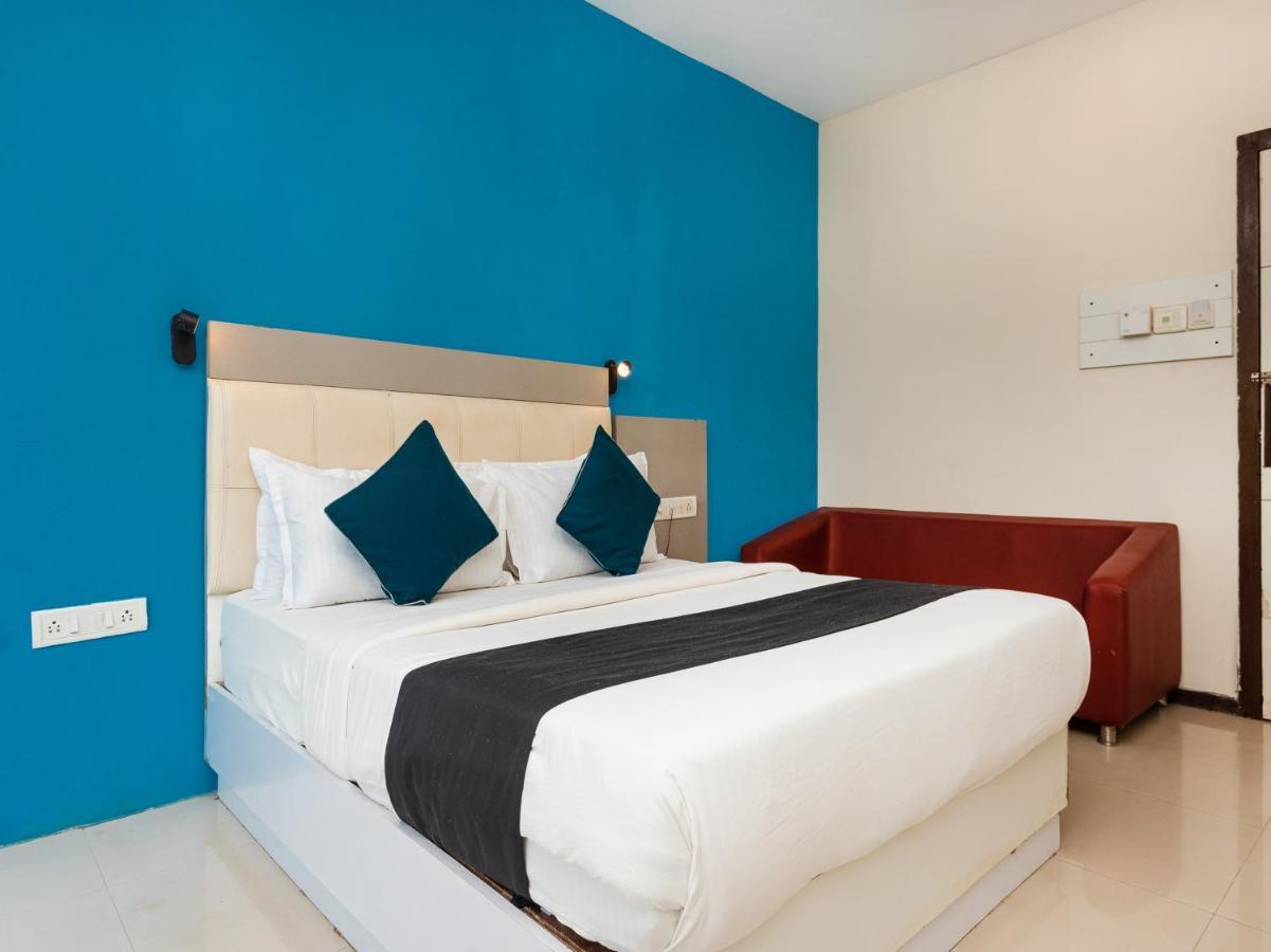 Hotel Aura - Near Malad Link Road Горай Экстерьер фото