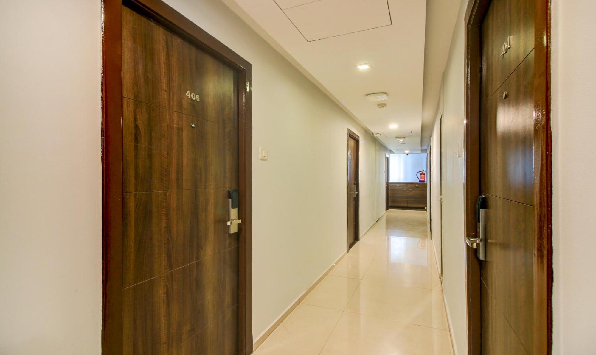 Hotel Aura - Near Malad Link Road Горай Экстерьер фото